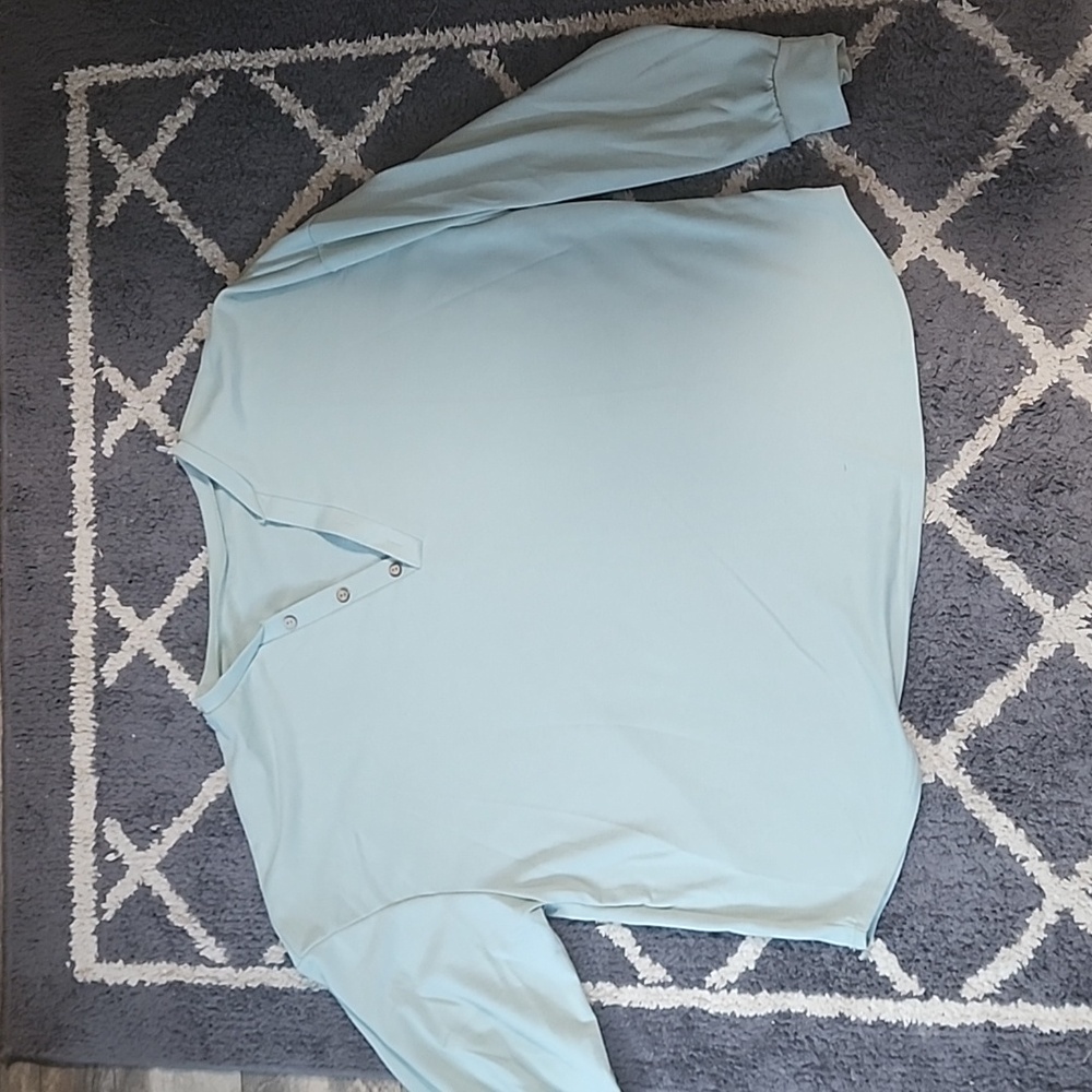loose fit over sized sweatshirt!